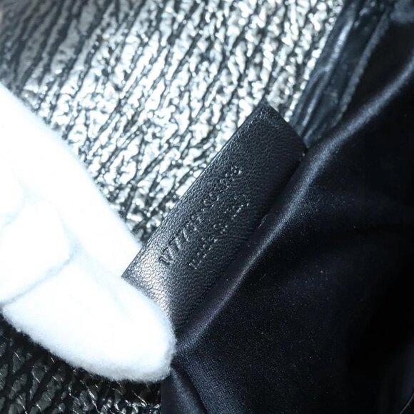 SAINT LAURENT Metropolis Shoulder Bag Leather Silver - Picture 13 of 16